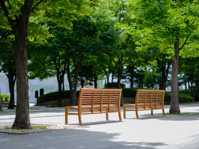 Silhouette Bench