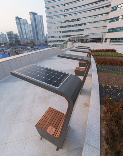 Smart Solar Bench